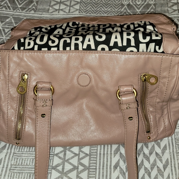 ❌SOLD❌Marc Jacobs Petal to the Metal Voyager - Mint condition! - Picture 3 of 10